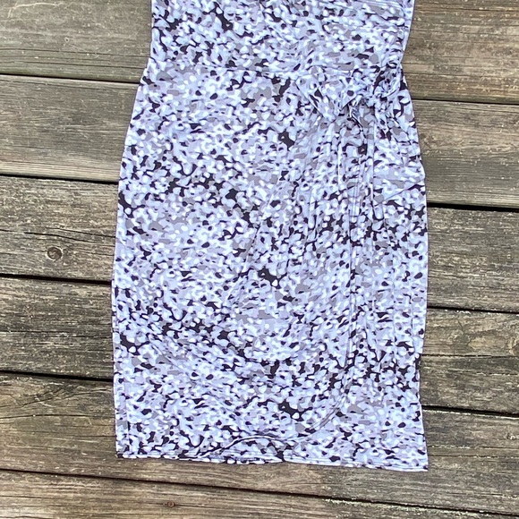 Tiana B. Faux Wrap dress with side tie black gray white size small stretchy - Picture 3 of 10